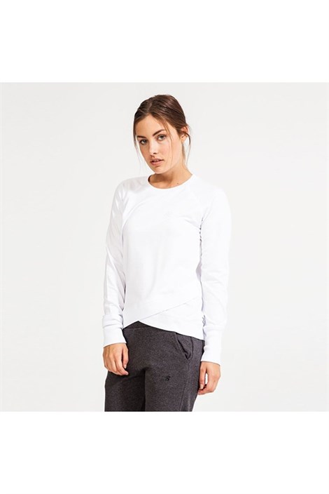 New Balance NB Womens Lifestyle Sweatshirt Kadın Beyaz Günlük Sweatshirt - WTC3741-WT
