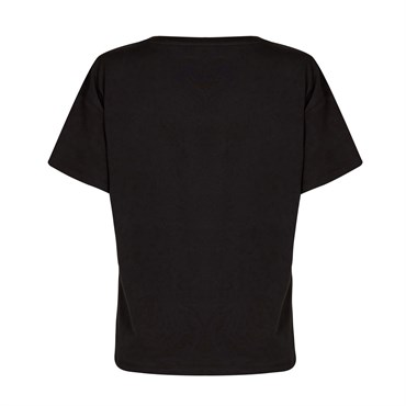 New Balance NB Womens Lifestyle T-shirt Kadın Siyah Günlük T-shirt - WNT1203-BK