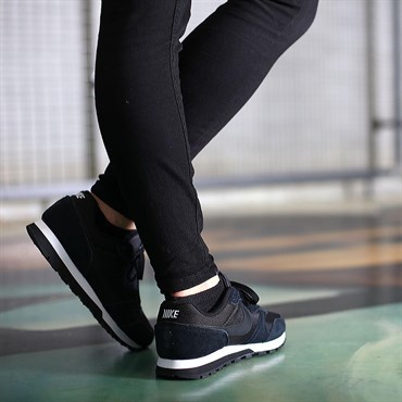 Nike Md Runner 2 Kadın Günlük Ayakkabı - 749869-001