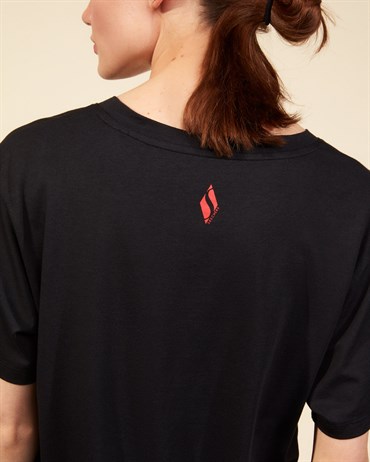 Skechers Graphic Tee W Crew Neck T-Shirt Kadın Siyah Üst & T-shirt - S211160-001