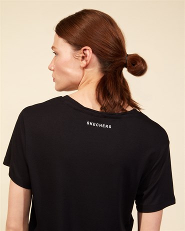 Skechers Graphic Tee W V Neck T-Shirt Kadın Siyah Üst & T-shirt - S211313-001