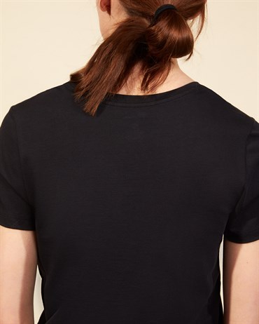 Skechers Graphic Tee W V Neck T-Shirt Kadın Siyah Üst & T-shirt - S202215-001