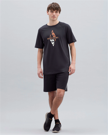 Skechers M Graphic Tee Diamond Logo T-Shirt Erkek Siyah Günlük T-shirt - S221133-001